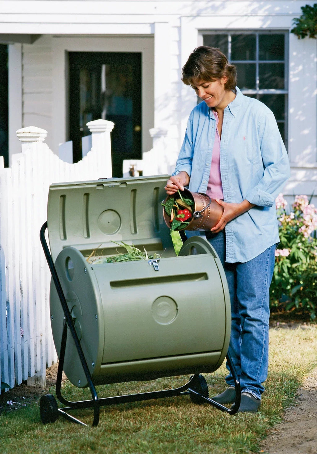 the CT08002 Composter Direct Rolls Mantis to Mobile Garden
