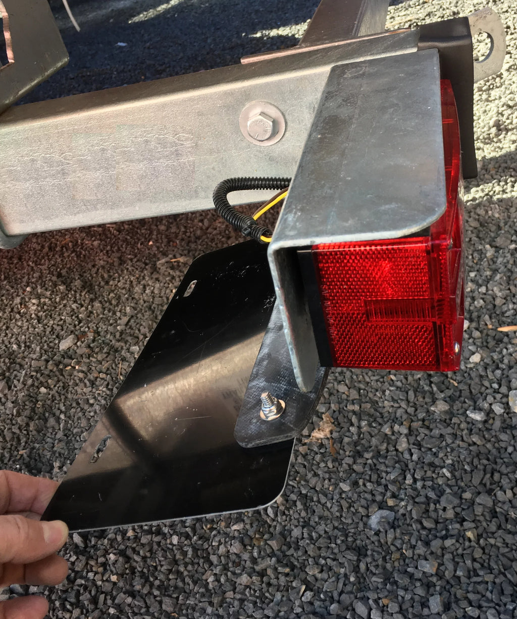 Economy-Max Rubber Holder Trailer/Truck License SurePlate TM Bracket, EM16001 Plate