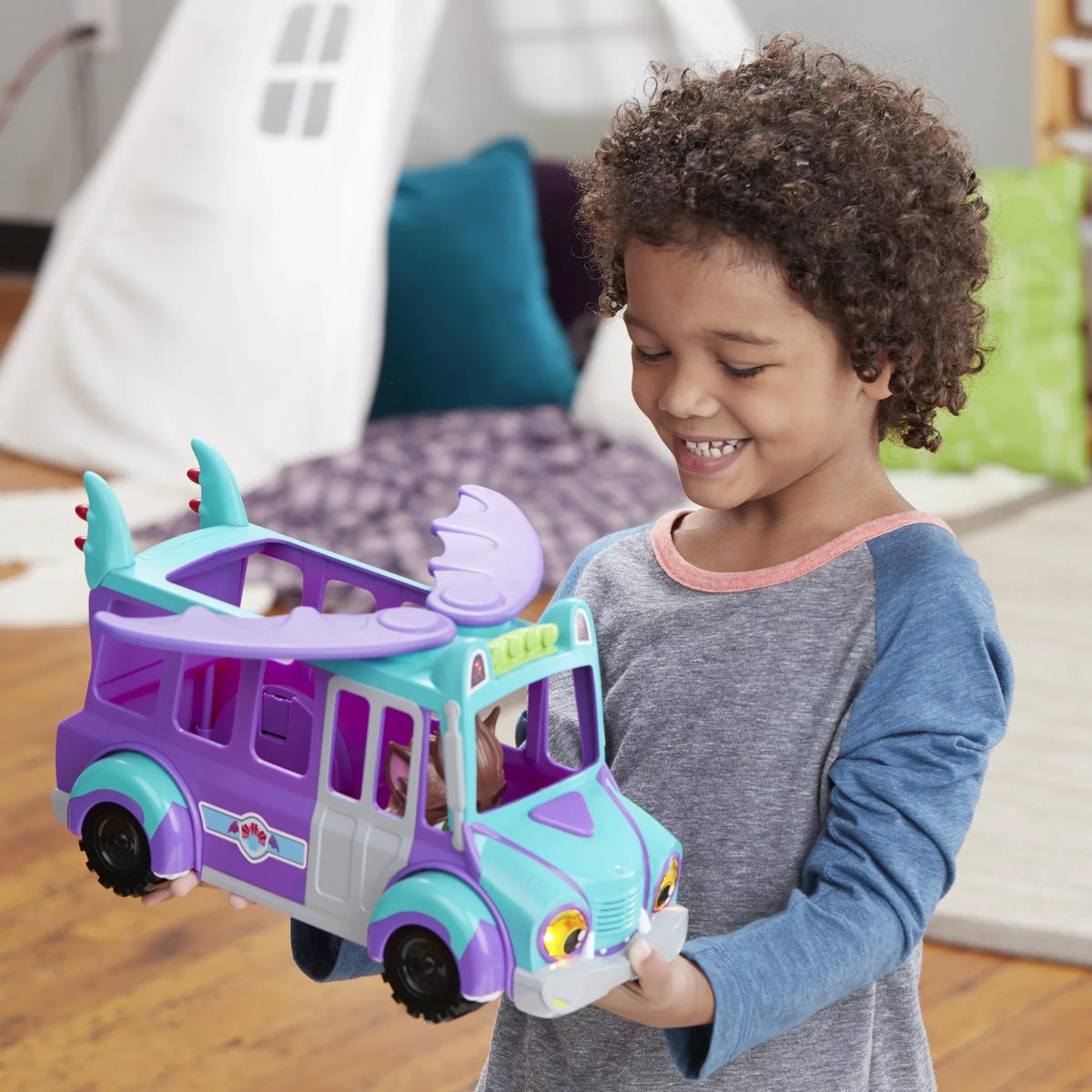 Toy and Netflix Up Monsters Lights, Sounds, Bus Super with Ages Monster and 3 GrrBus Music