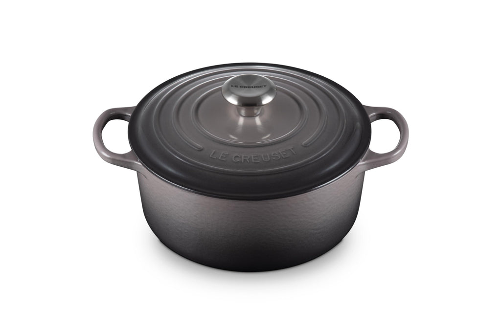 Le Creuset Enameled Cast Iron Signature Round Dutch Oven, 7.25 qt., Caribbean
