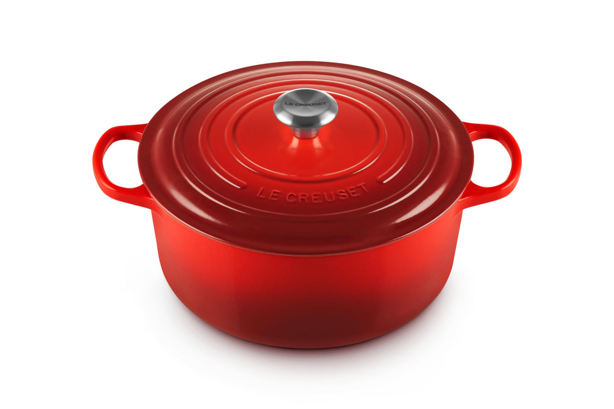 Le Creuset Enameled Cast Iron Signature Round Dutch Oven, 7.25 qt., Caribbean