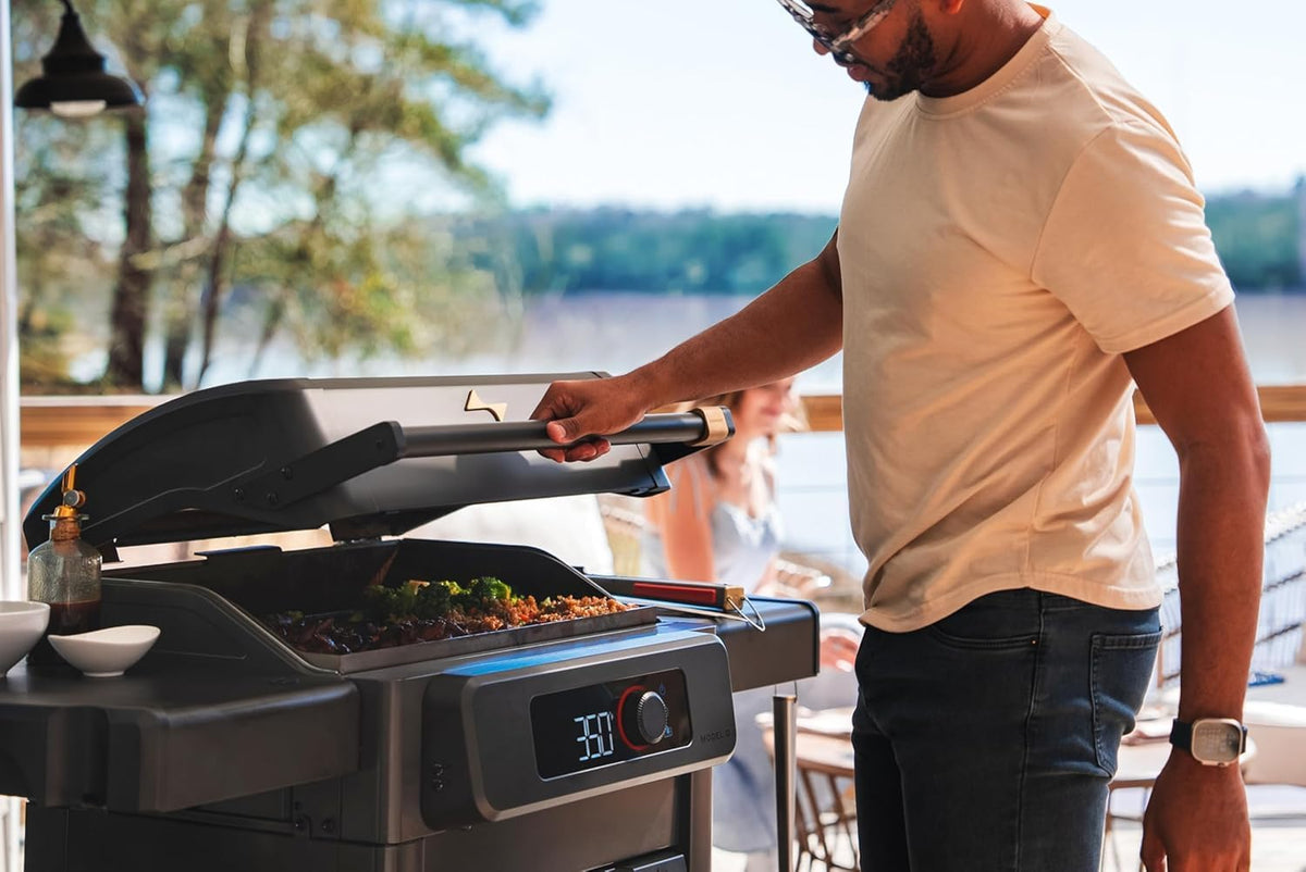 Current Model G Griddle, Smart Electric Outdoor Flat Top BBQ Grill with 200F to 600F Range for Searing & Roasting, Digital Precision, Apartment