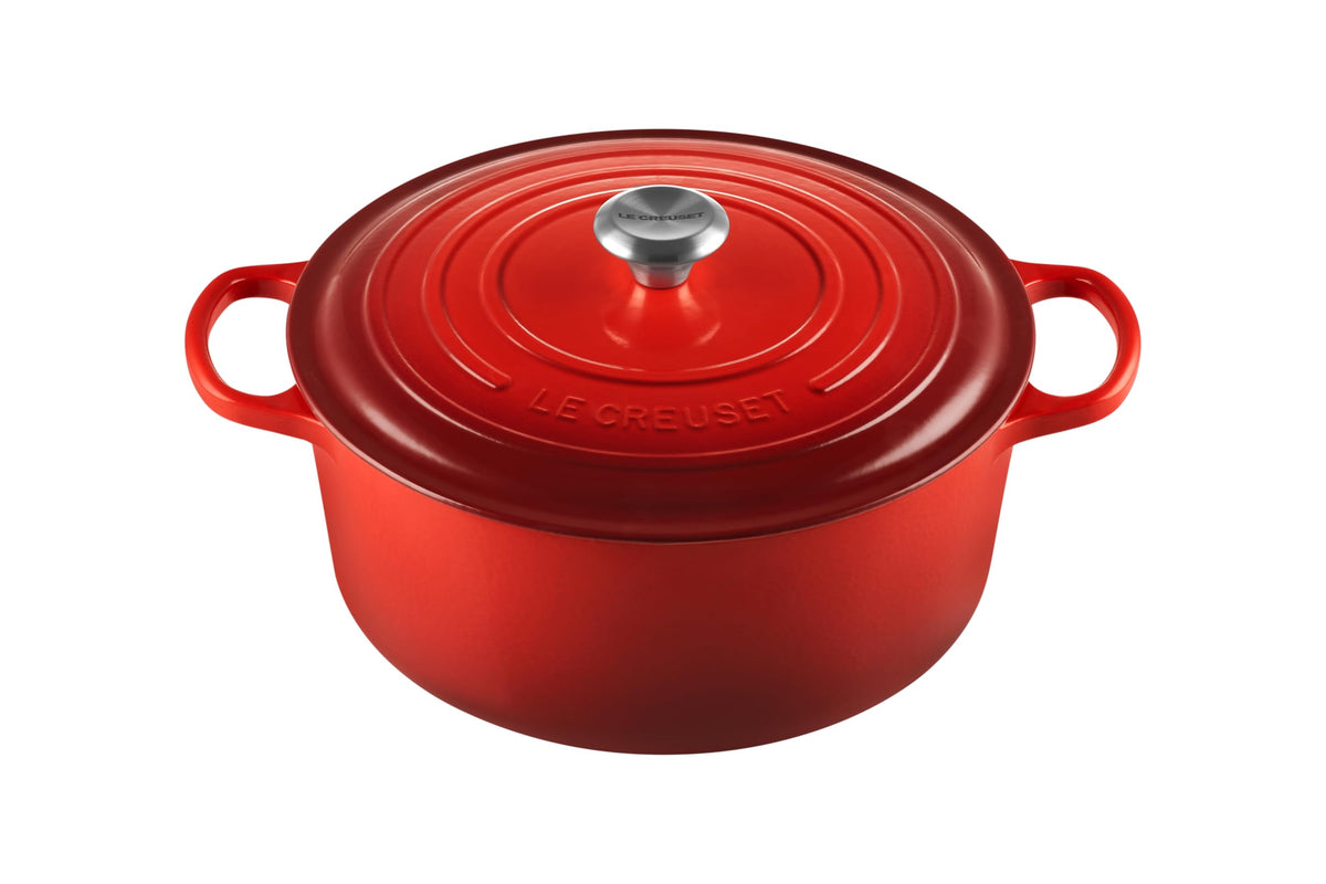 Le Creuset Enameled Cast Iron Signature Round Dutch Oven, 7.25 qt., Caribbean