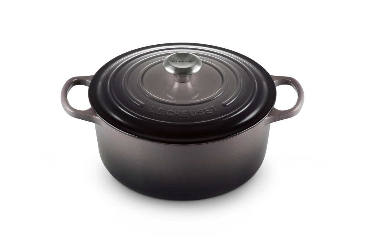 Le Creuset Enameled Cast Iron Signature Round Dutch Oven, 7.25 qt., Caribbean