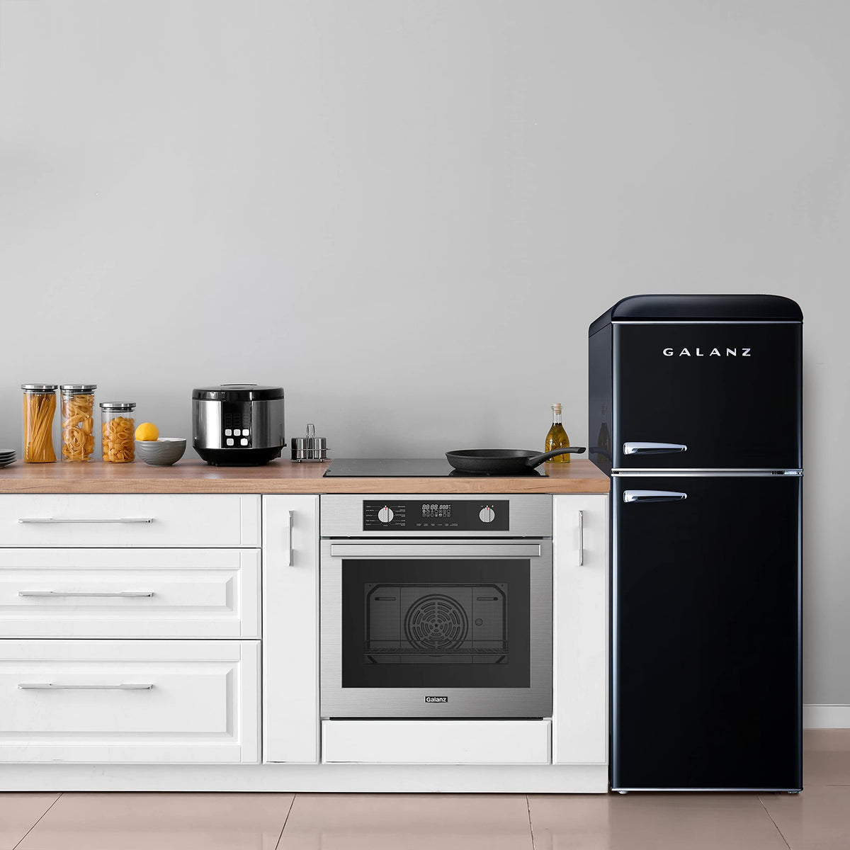 Galanz GLR25MBKR10 Retro Compact Refrigerator, Mini Fridge with Single Doors, Adjustable Mechanical Thermostat with Chiller, Black, 2.5 cu ft