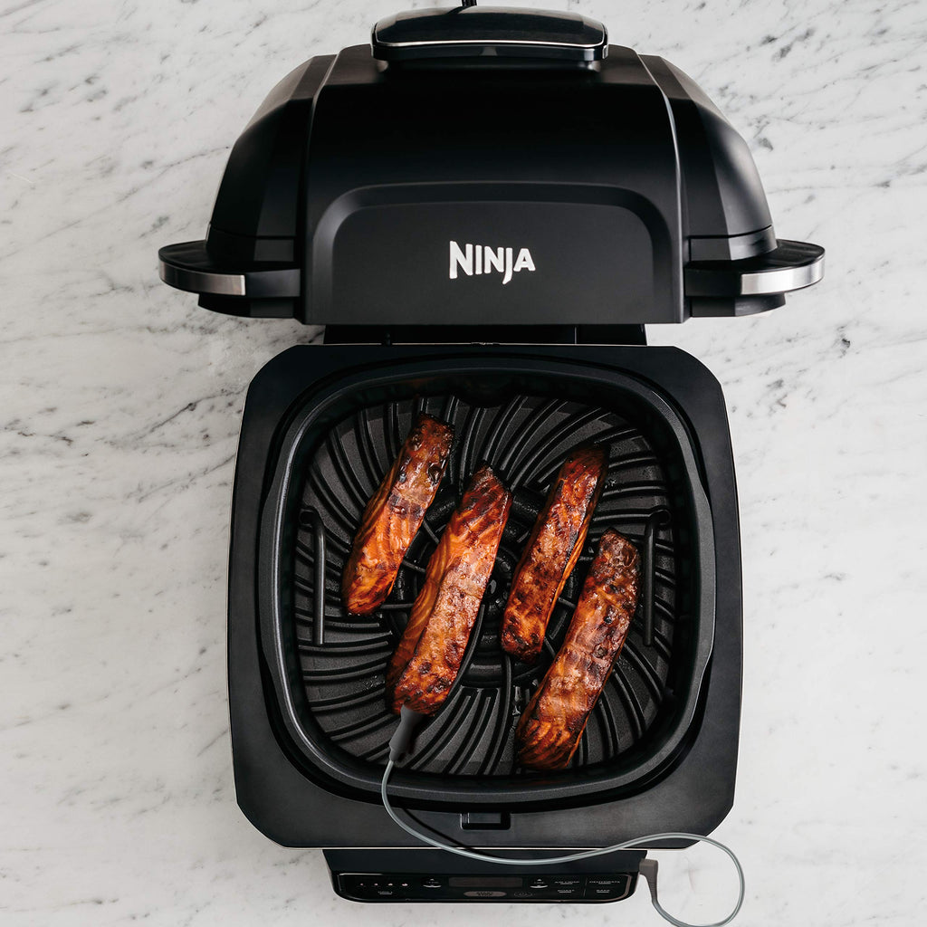 Ninja Foodi Pro 5-in-1 Indoor Integrated Smart Probe, 4-Quart Air Fryer, Roast, Bake, Dehydrate, an Cyclonic Grilling Technology, with 4 Steaks