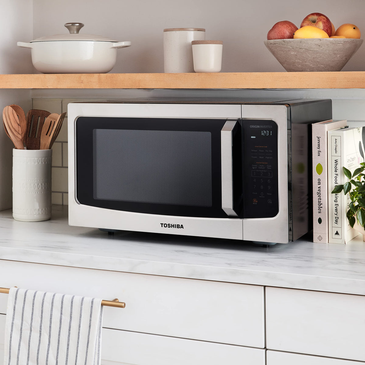 TOSHIBA ML4-EM22PAIT(SS) Countertop Microwave Oven with Sensor Cook, 6 Auto Menus, Origin Inverter, Child Lock, 2.2 Cu Ft for Large Family, 16.5 Inch