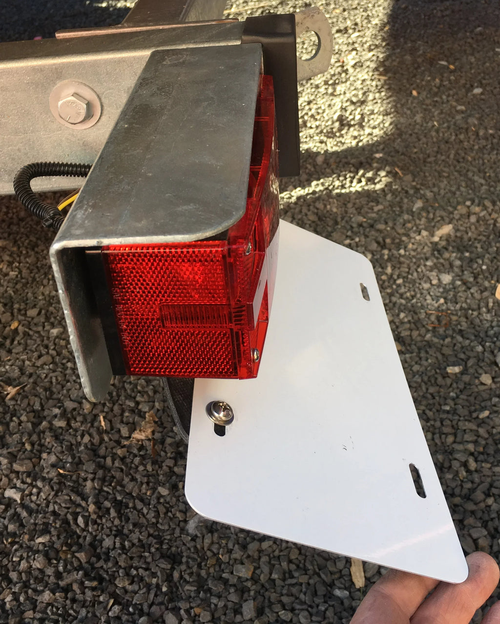 Economy-Max Rubber Holder Trailer/Truck License SurePlate TM Bracket, EM16001 Plate