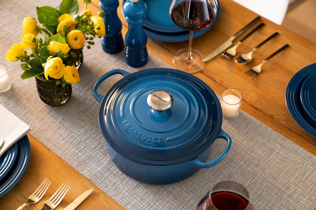 Le Creuset Enameled Cast Iron Signature Round Dutch Oven, 7.25 qt., Licorice