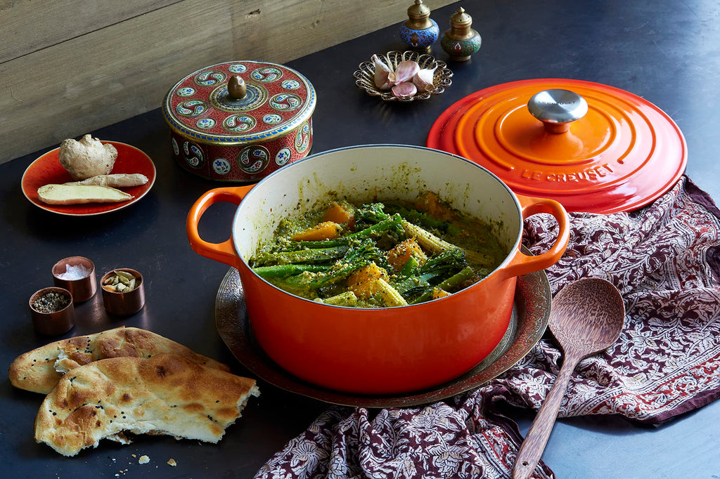 Le Creuset Enameled Cast Iron Signature Round Dutch Oven, 7.25 qt., Licorice